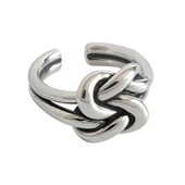 Идея для подарка к НГ, Рождеству! Стильное серебряное дизайнерское изящное кольцо .Серебро 925 пр.