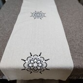 Прямоугольная хлопковая скатерть с вышитыми цветами