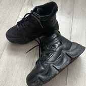 Утеплені кросівки 37р.