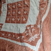 Велике покривало з аплікацією в мережива