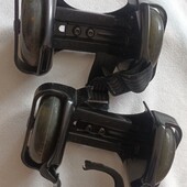 Ролики чорне (на обувь) со светящимися колесами, б/у