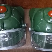 Іграшкова каска ,продаю як б/в тому що з вітрини!!!