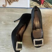 Нарядные стильные черные туфли лодочки