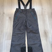 В ідеалі.Лижні штани напів комбінезон на зріст 134-140см.