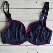 Качественный фирменный лиф)))размер 70дд Marks & Spencer