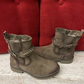 Том Tailor ,із еко нубука,на меху,розмір 38,устілка 24,5.Читаємо оголошення