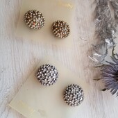 сережки кліпси зі стразами. колір на вибір