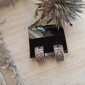 Сріблясті сережки