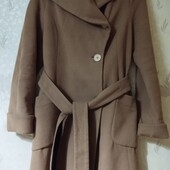 Очень красивое и теплое пальто,в идеальном состоянии, размер 46.