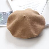 Женский коричневый берет