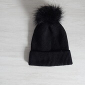 Шапка primark з відворотом та помпоном чорна