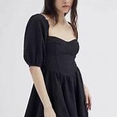 Чорна сукня-бюстьє з пишною спідницею та рукавами фонариками