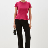 Малинова футболка з баскою