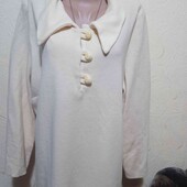 Тепла цупка кофта в грудях 126 см.