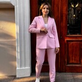 персиковый костюм