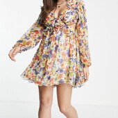 Стильна сукня у квітчастий принт, S