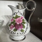 Скляний кувшин дуже гарний