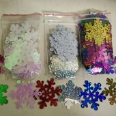 Тільки великі сніжинки яскраві 200шт, для творчості та декору