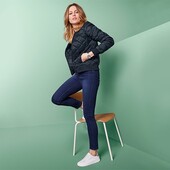 Стьобана,якісна куртка-бомпер Tchibo (Німеччина),розмір євро 48!