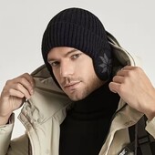 Комфортна тепла чоловіча шапка з вушками