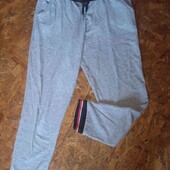Фірмові спортивні штанці,розмір М