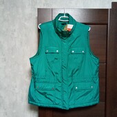 Новая брендовая красивая жилетка р.М(14).