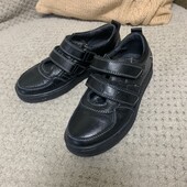 Шкіряні кросівки 32 розмір, стан нових