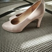 Класні туфлі шкіряни