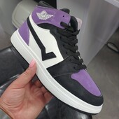 Кросівки різнокольорові