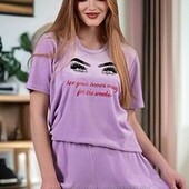 Жіноча велюрова піжама двійка футболка та шорти.