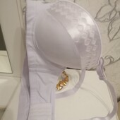 Новий! Красивий бюстгальтер на кісточках пуш-ап 95С