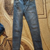 Продам джинси одним лотом 2 пари