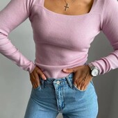 Кофтинка з квадратним вирізом