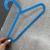 102. Вішалка для дитячого одягу IKEA