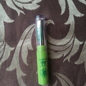 Помада червона