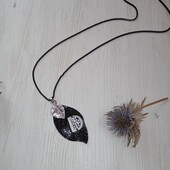 Ланцюжок з чорним листочком та сріблястим листочком