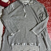 Худі на пишну даму