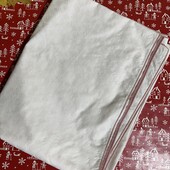 Ніжна рожева скатертина