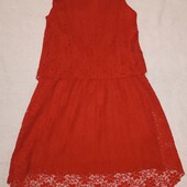 Шикарне плаття із дорогого кружева. На 8-10 років. Ззаду подовжене. Стан нового.