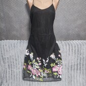 Шикарное нарядное платье с вышивкой, р.40(евро)