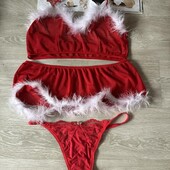 Красный новогодний комплект с перьями