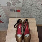 Женские туфельки