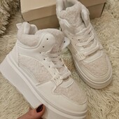 Стильні зручні кросівки тедді з екошкіри на хутрі ,якість супер