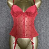 Красивий корсет під панчохи