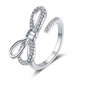 Скидка к НГ ,Рождеству!Стильное серебряное изящное кольцо с цирконами.Серебро 925 пр.