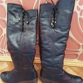 Кожаные высокие сапоги на овчине. Р. 39, 25 см, каблук 5 см.
