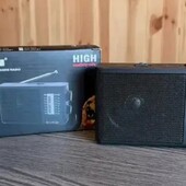 Радіо на акумуляторі.читає флешку.