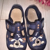 Текстильні капці на липучках.Розмір 25,устілка 15,5см.