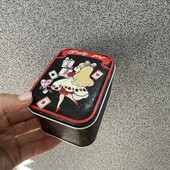 565. Набір резинок в металевій коробці