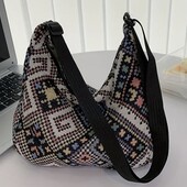 Стильна жіноча сумка в етнічному стилі